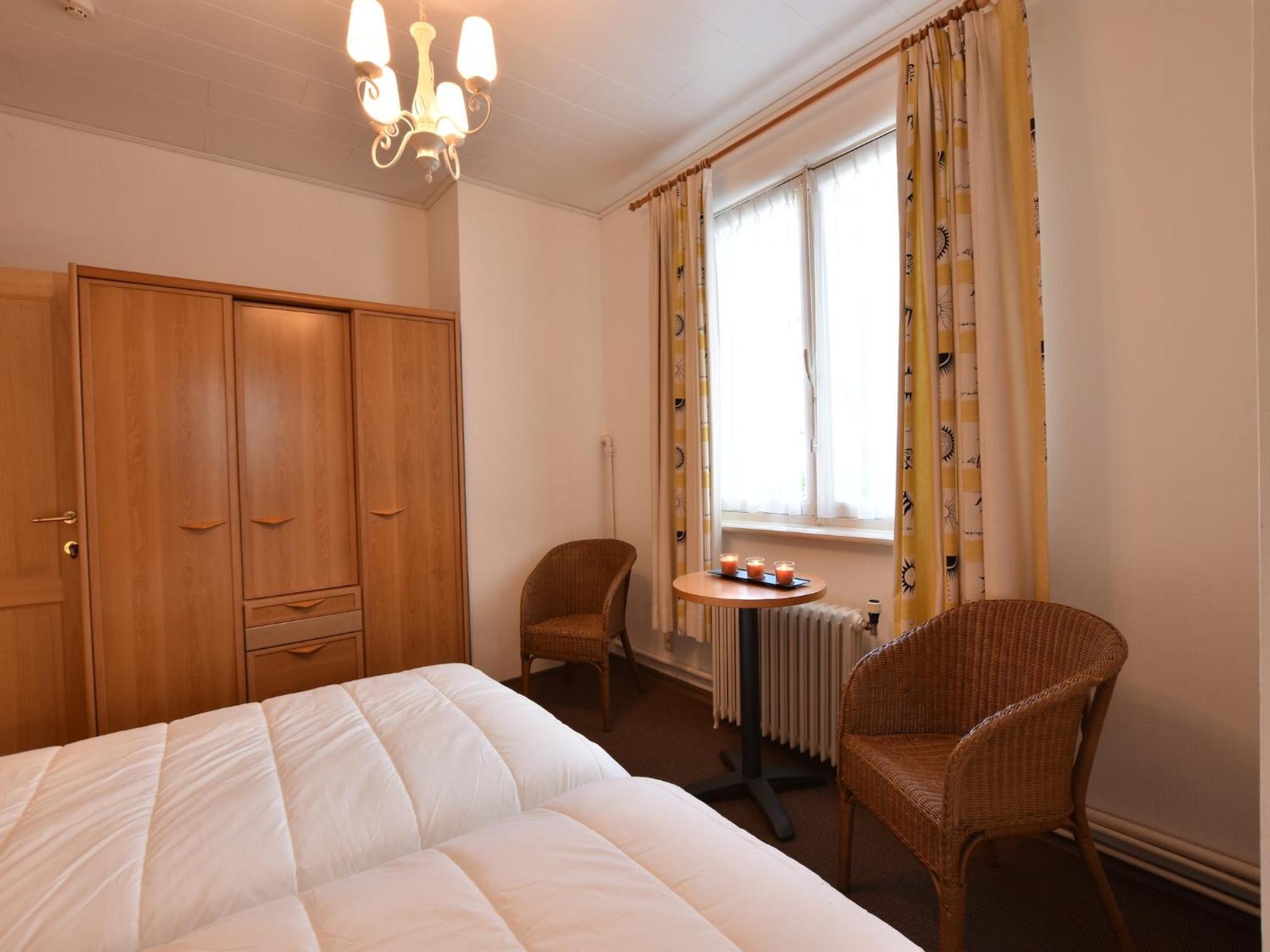 Former Hotel In The Centre And At 50 Metres From The Beach In Panne De Panne Exterior foto